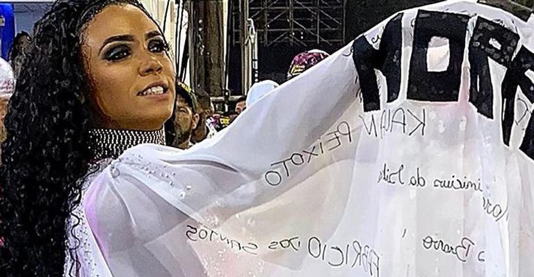 Rainha da Mangueira faz protesto em plena Sapucaí - Reprodução