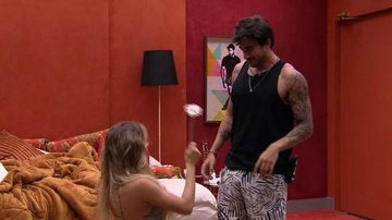 BBB 20: De joelhos, Gabi pede Guilherme em namoro e se surpreende - Reprodução / TV Globo