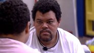 Os brothers conversam sobre o jogo e questionam posicionamento de alguns confinados - TV Globo