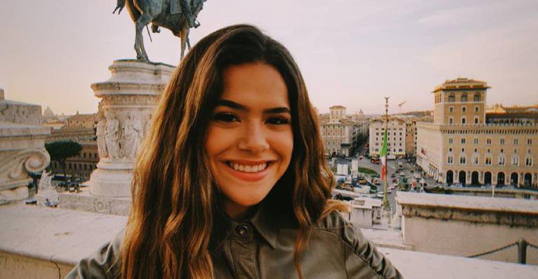 A atriz surpreendeu os fãs com fotografias das férias na Europa - Reprodução/Instagram