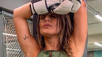 Ex-BBB Carol Peixinho exibe cinturinha fina durante aula de boxe - Instagram