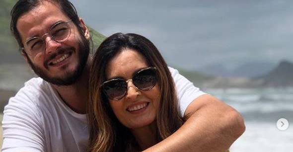 Fátima Bernardes surge coladinha com o namorado - Instagram