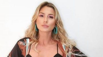 Lívia Andrade deixa barriguinha chapada à mostra em look justinho - Arquivo Pessoal