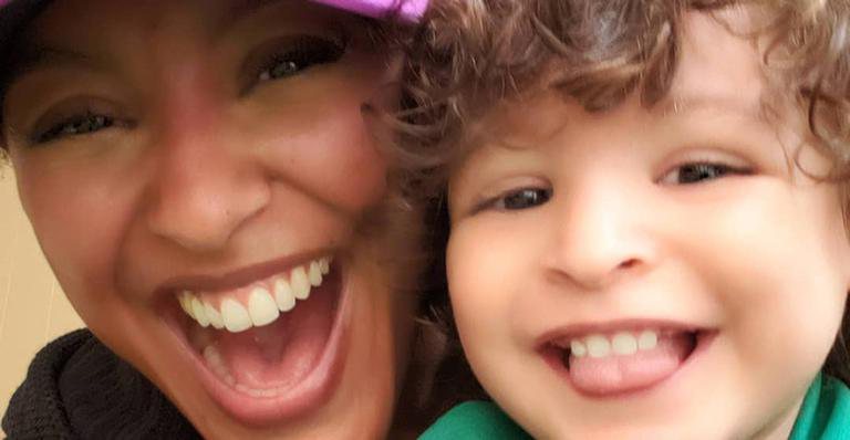 Sheron Menezzes registra barunça do filho, Benjamin, durante quarentena - Instagram