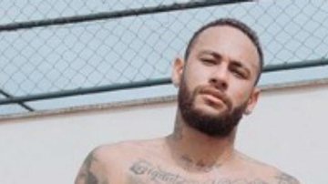 Só de bermuda, Neymar Jr. exibe corpo sarado enquanto malha ao ar livre - Reprodução/Instagram