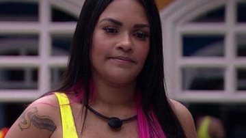 A cantora paraibana não consegue segurar a felicidade de escapar de outro paredão - TV Globo