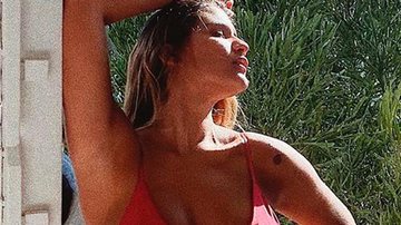 Giulia Costa exibe corpão com biquíni cavado - Reprodução/Instagram
