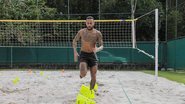 Neymar Jr. joga volei com padastro do filho - Instagram