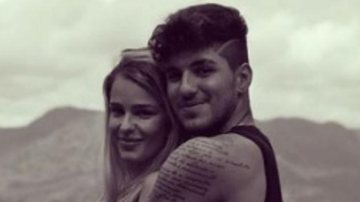 Gabriel Medina e Yasmin Brunet posam abraçadinhos em pôr do sol e encantam - Reprodução/Instagram