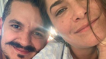 Priscila Fantin e marido surgem só de roupa íntima em clique bem sensual: ''Meu talismã'' - Reprodução/Instagram