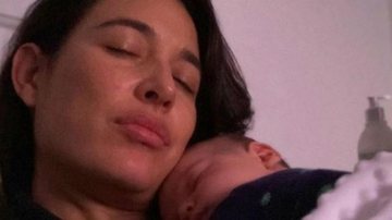 Giselle Itié ultrapassa limites da fofura ao posar dormindo com o filho: “Vou explodir de amor” - Reprodução/Instagram