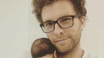 Thiago Fragoso comemora 1 semana de vida do segundo filho e encanta: “Morrendo de amores” - Reprodução/Instagram