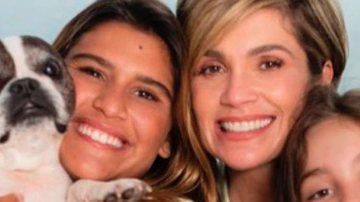 Flávia Alessandra e Giulia Costa curtem Dia das Mães na piscina - Reprodução/Instagram