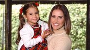 A atriz compartilhou clique onde aparece toda sorridente ao lado da filha, Maria Flor - Reprodução/Instagram