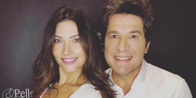 O cantor usou as redes sociais para celebrar uma década ao lado da esposa, Aline de Pádua - Reprodução/Instagram