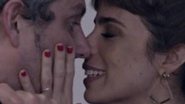 Maria Ribeiro e Alexandre Nero trocam beijo quente em documentário - Reprodução