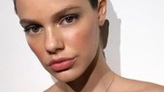 Laura Neiva arranca elogios ao surgir só de biquíni branco na web: ''Beleza harmoniosa'' - Reprodução/Instagram