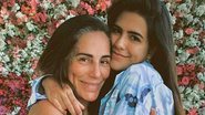 Glória Pires mostra clique do fundo do baú e semelhança com filha choca fãs - Instagram
