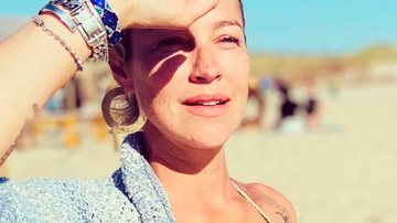 Luana Piovani posa com biquíni decotado - Reprodução/Instagram