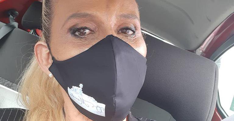 Desempregada, Rita Cadillac revela medo de dinheiro acabar devido à pandemia: "Sobrevive como?" - Reprodução/Instagram