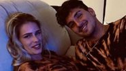 Yasmin Brunet e Gabriel Medina surgem em momento romântico e derretem web - Reprodução/Instagram