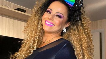 Viviane Araújo arrasa com look coladinho e exibe pernões - Reprodução/Instagram