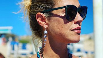 Luana Piovani ostenta corpão só de biquíni em dia de praia com amigas: "Que dia" - Reprodução/Instagram