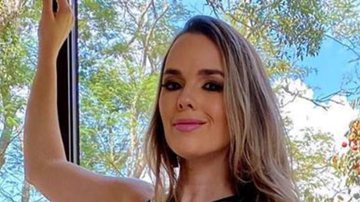 A cantora sertaneja encantou os internautas ao postar comparação da filha em seus primeiros meses de vida e atualmente - Reprodução/Instagram