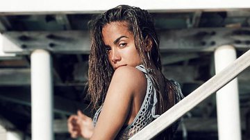 Iguais! Sobrinha de Anitta posa para clique e semelhança com a cantora choca web - Instagram