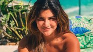 Giulia Costa posa com ombros nus ao dispensar alça do biquíni - Reprodução/Instagram