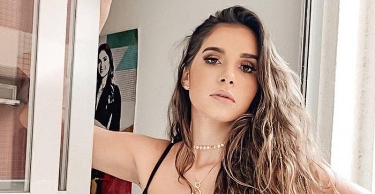 Gizelly Bicalho surge em look transparente - Instagram