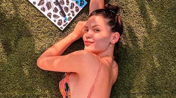 Vitória Strada renova o bronzeado de biquíni e ostenta corpo magérrimo - Reprodução/Instagram