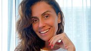 Giovanna Antonelli explode o fofurômetro ao posar com cadelinha de estimação: "Coisinha bonitinha" - Reprodução/Instagram