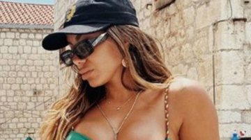 Anitta empina o bumbum e surge em clique com produção que mostra demais - Reprodução/Instagram