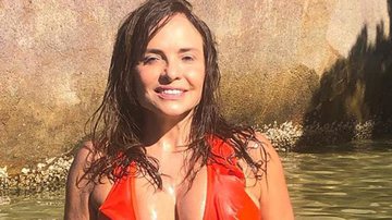 Luiza Tomé posa com maiô cavado e exibe corpo espetacular - Reprodução/ Instagram