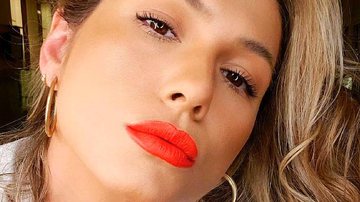 Lívia Andrade exibe barriga sarada de top ao sair de salão de beleza - Reprodução/Instagram