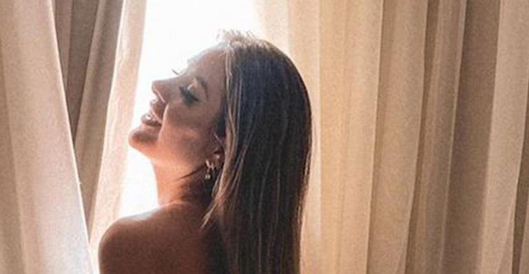 Patrícia Leitte posa de topless e exibe bumbum com calcinha fio-dental - Reprodução/Instagram