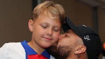 Neymar Jr. pendura medalha e parabeniza o filho, Davi Lucca - Arquivo Pessoal