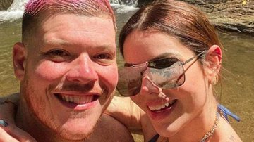 Ferrugem é flagrado de sunga ao lado da esposa - Reprodução/Instagram