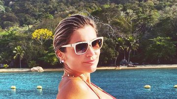Flávia Alessandra seduz fãs em iate de luxo - Reprodução/Instagram