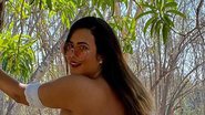 Geisy Arruda empina bumbum com calcinha fio-dental no meio do mato - Reprodução/Instagram
