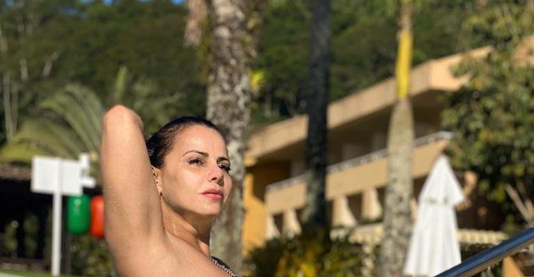 Viviane Araújo arranca suspiros com clique ousado - Instagram