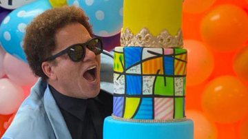 Romero Britto ganha bolo de 2 metros de altura - Reprodução/Instagram