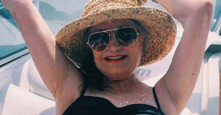 Aos 84 anos, Rosamaria Murtinho posa de maiô em iate e beleza choca fãs - Reprodução/Instagram