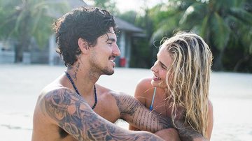 Gabriel Medina e Yasmin Brunet surgem em clima de romance na praia e trocam declarações: "Meu amor" - Reprodução/Instagram