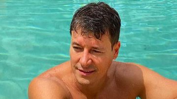 Rodrigo Faro ostenta em piscina luxuosa, mas deixa cueca suja à mostra - Reprodução/Instagram