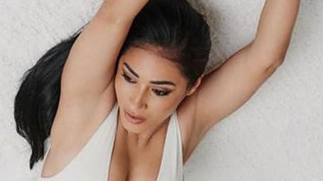 Simaria posa com body branco e marca o corpão em clique sexy - Reprodução/Instagram