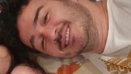 Marcos Veras dá banho no filho recém-nascido e derrete web com momento único - Arquivo Pessoal