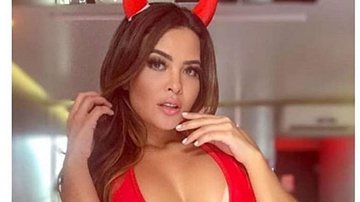 Geisy Arruda vira diabinha e virilha fica exposa em body cavadíssimo - Reprodução/Instagram