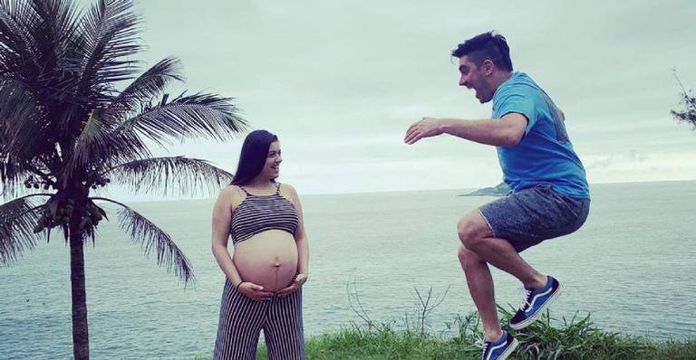 Marcelo Adnet e Patricia Cardoso fazem ensaio na reta final da gravidez - Instagram